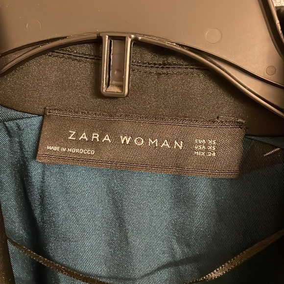 Zara Satin Effect Floral Robe and trousers set - Picture 4 of 10